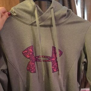 Under Armour Sweatshirt